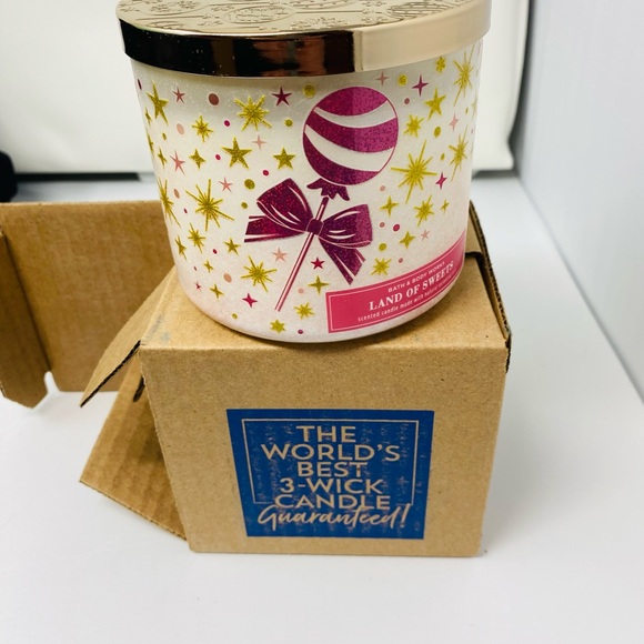 NWT Bath & Body Works 3 Wick Candle Sugared Pomegranate. Up to 60 hours burn - Picture 3 of 7